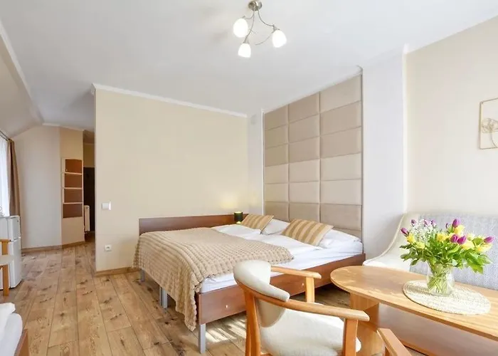 Panorama 招待所 *